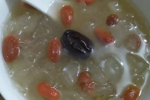 银耳绿豆汤