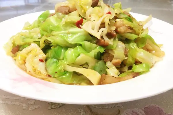 包心菜炒肉