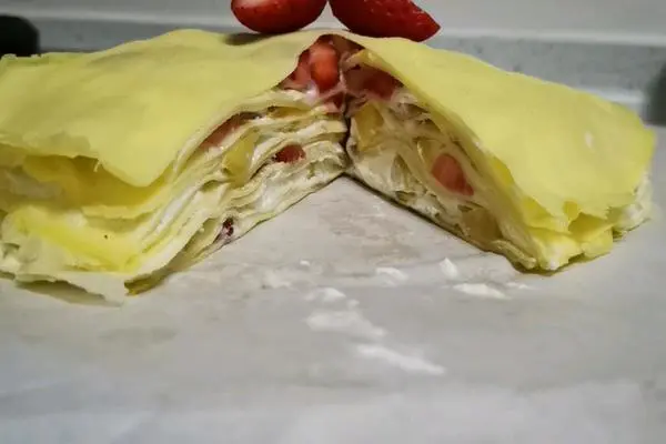 草莓黄桃班戟