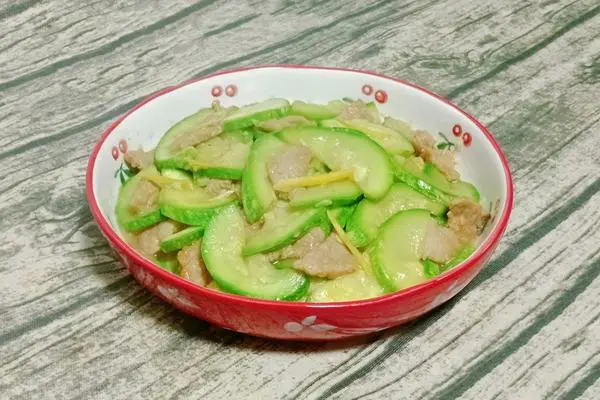 西葫芦炒肉