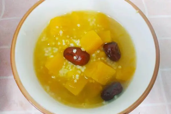 红枣小米南瓜粥