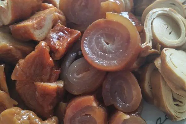肉皮干豆腐卷