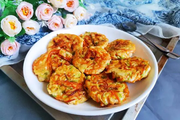 蔬菜鸡肉饼（低卡减脂）
