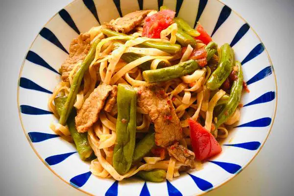 蒸豆角卤面