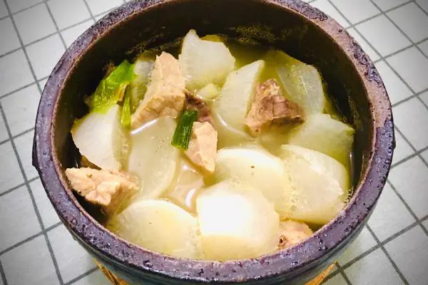 白萝卜猪肺汤