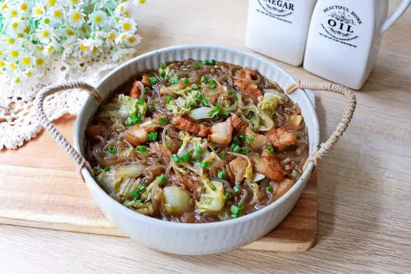 猪肉白菜炖粉条