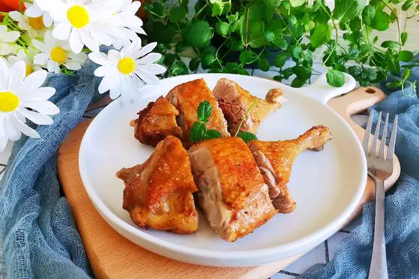 香酥鸭腿