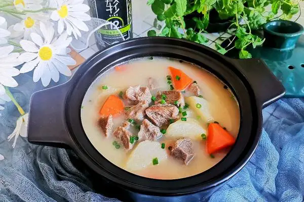 胡萝卜山药羊肉汤