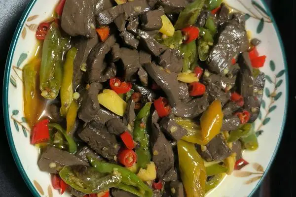 酸辣鸭血