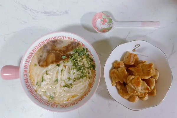 鸡肉拉面低脂餐