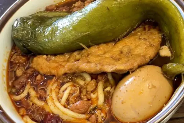 肉沫刀削面压豆面