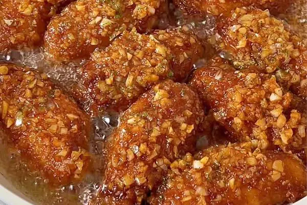 蒜香黄油脆皮鸡翅