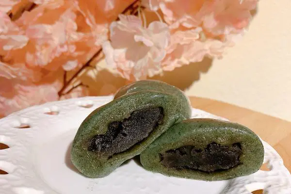 黑芝麻艾草青团