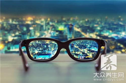 戴隐形眼镜眼睛干涩怎么办?具体成因是什么