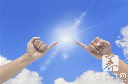 小拇指疼的原因