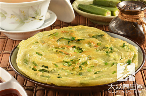 鸡蛋土豆丝饼的做法是什么？ 
