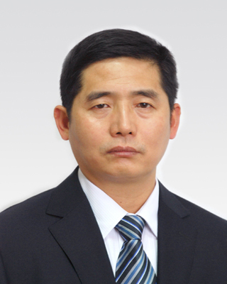 何家富