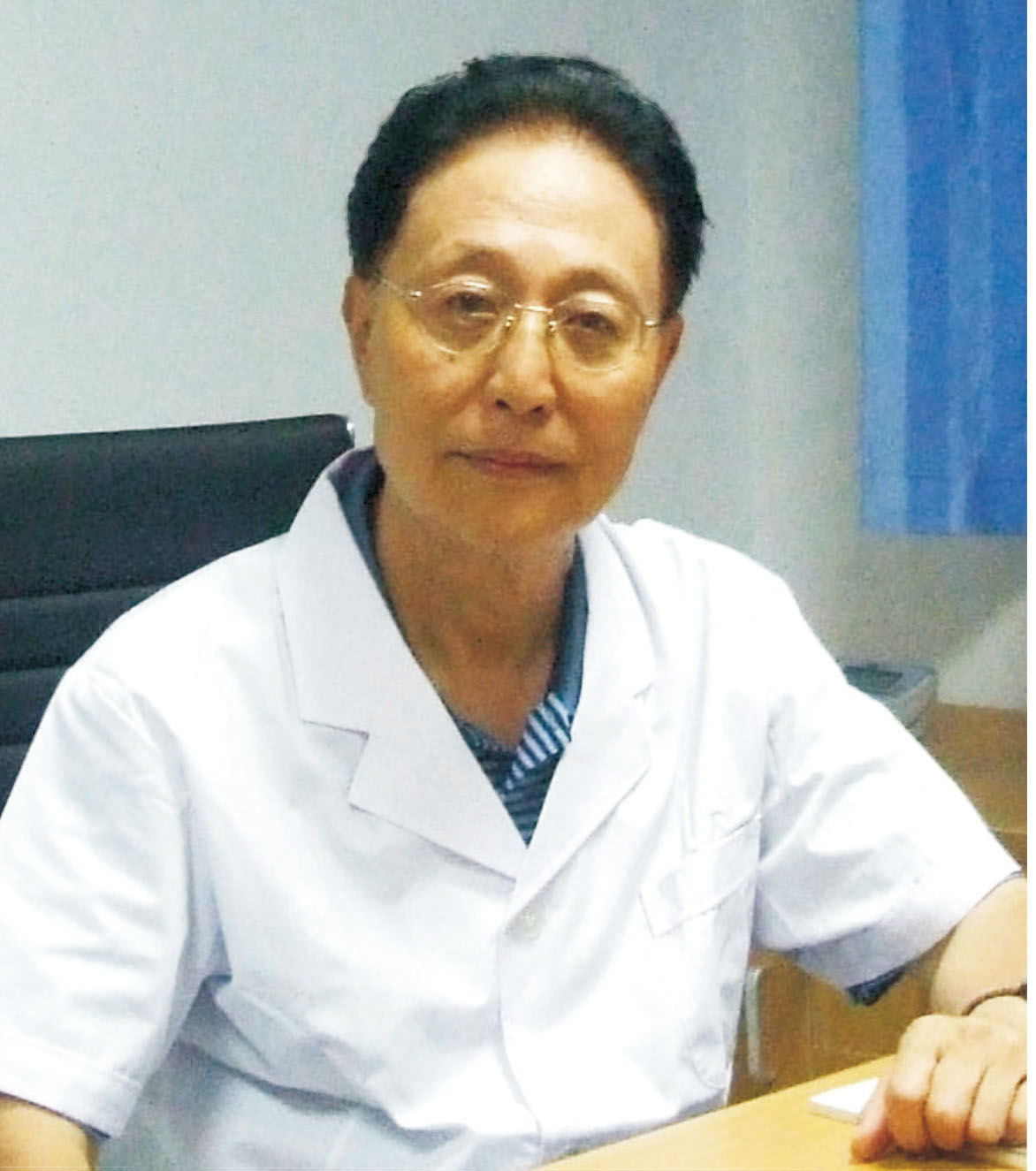 刘安,医师