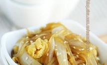 洋葱鸡蛋炒粉条的做法