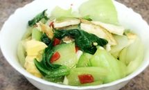 快手菜-剁椒荷包蛋青菜的做法