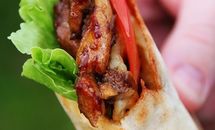鸡腿果蔬皮塔饼的做法