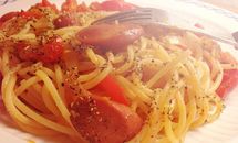 Sheldon喜欢的spaghetti with cut-up hotdogs 香肠意大利面的做法