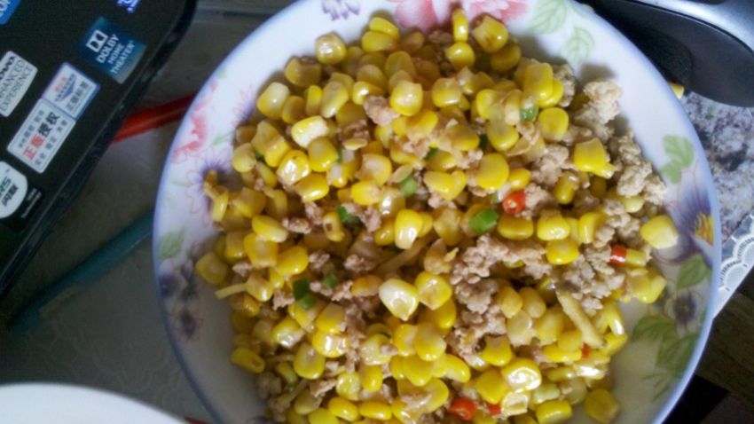 玉米粒炒肉末