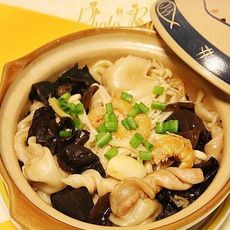 鱼鳔木耳煲