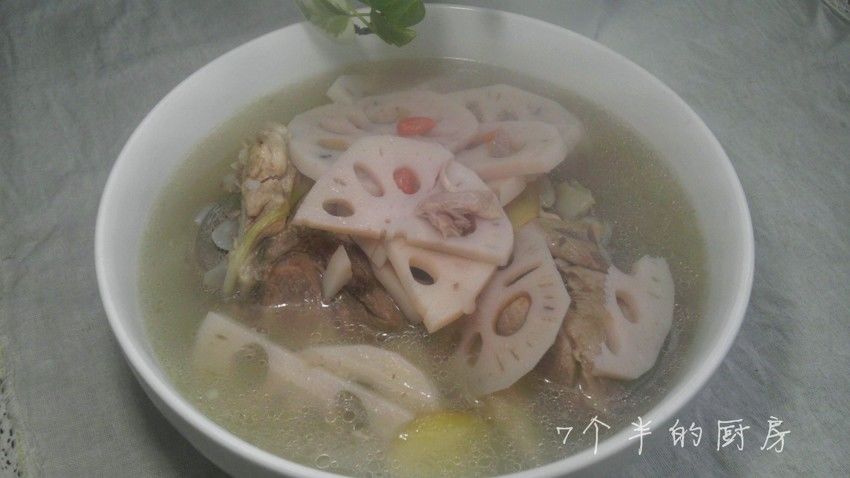 莲藕筒子骨汤