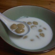 椰香蕃薯丸子西米露