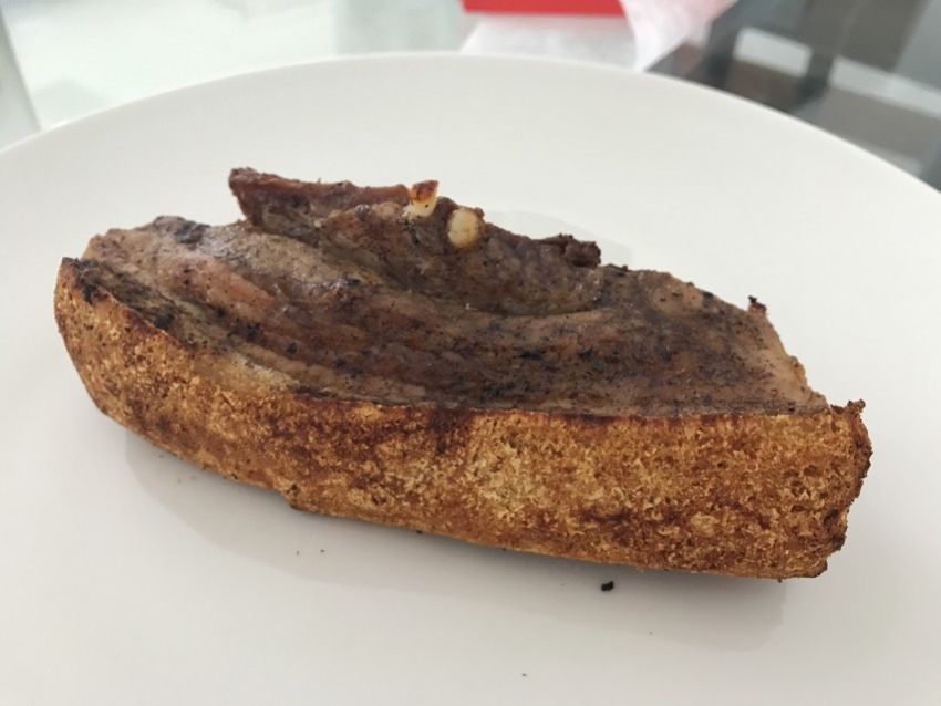 脆皮脆皮烧肉