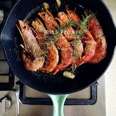 快手香煎大虾||铸铁锅珐琅锅菜谱