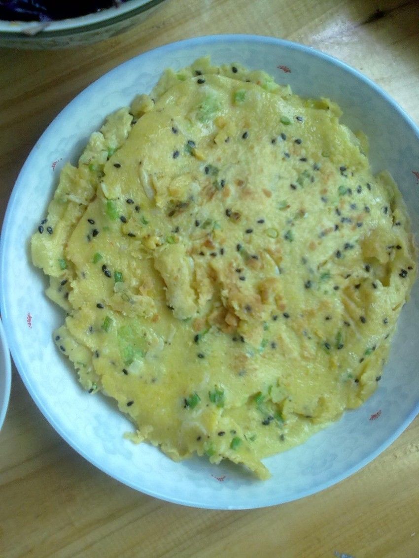 芝麻鸡蛋虾米饼