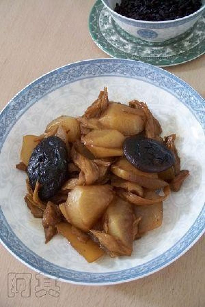 红烧萝卜面筋