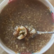 燕麦小米莲子粥