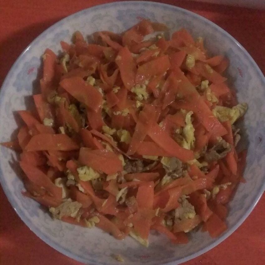 胡萝卜肉片炒鸡蛋