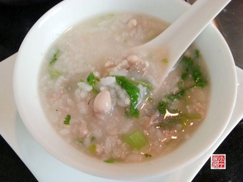 潮汕砂锅蚝仔粥