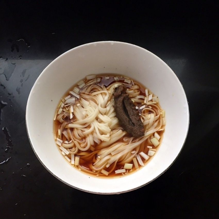 清汤挂面（阴雨天的治愈系美食）
