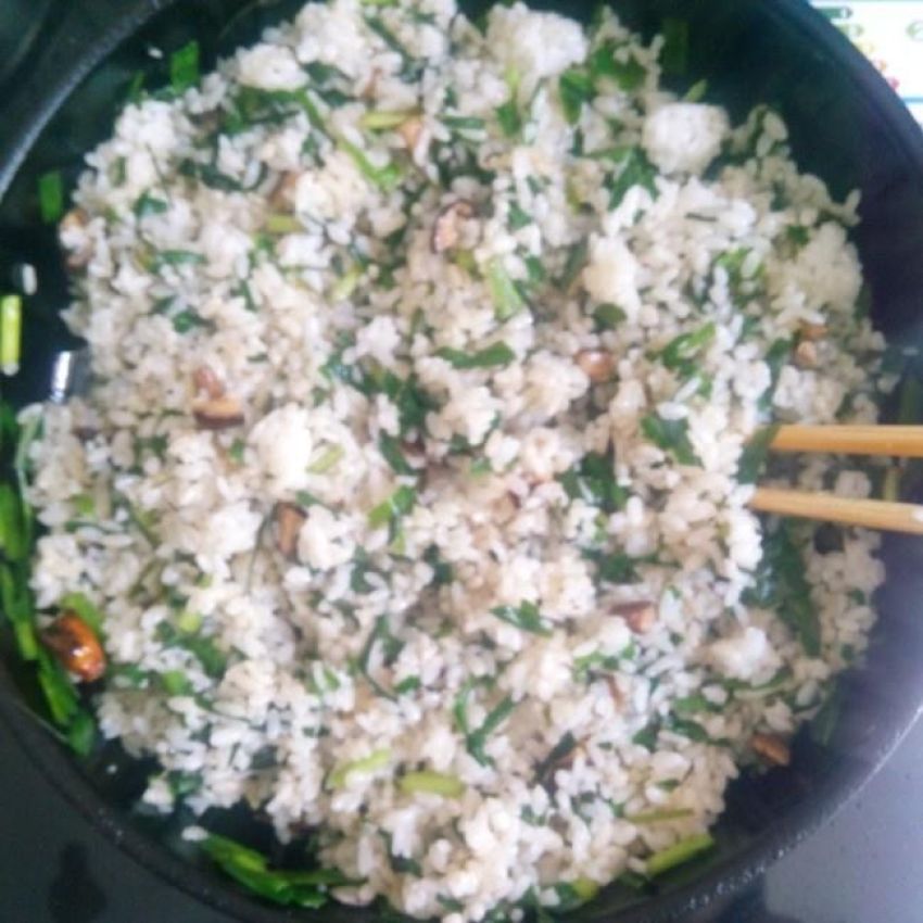 乱七八糟炒饭之韭菜香菇炒饭