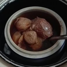 無花果蘋果百合燉瘦肉