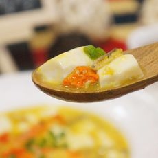 现拆蟹黄豆腐