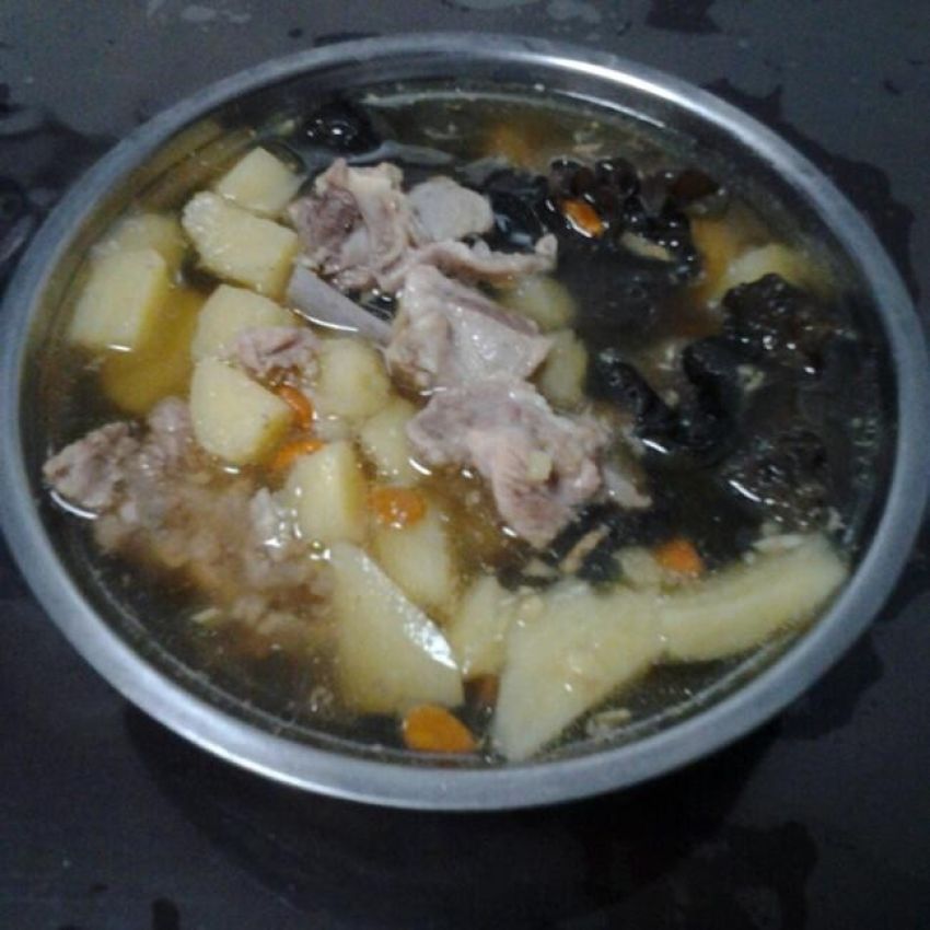 土豆排骨汤