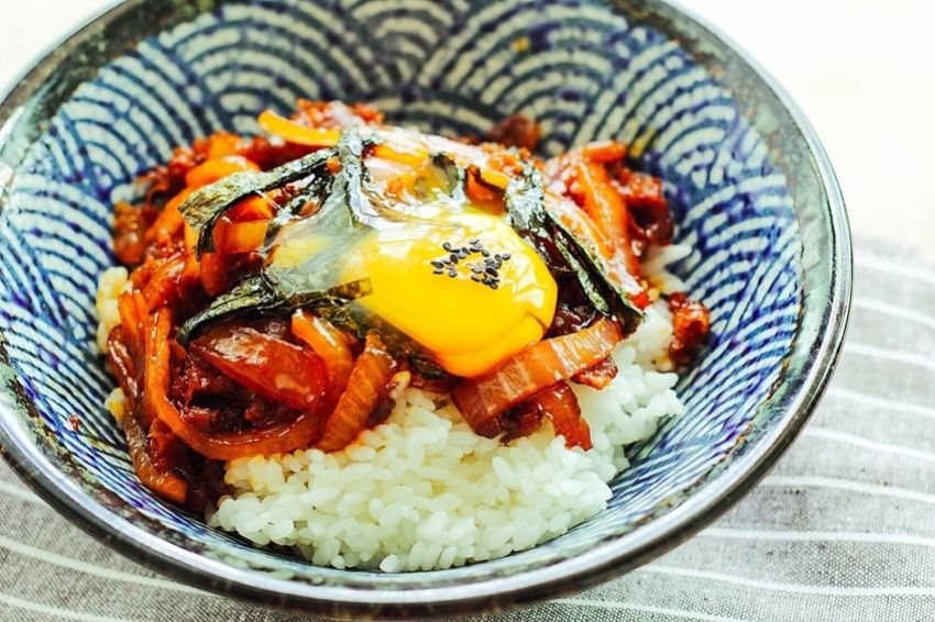 日式和风牛肉滑蛋饭