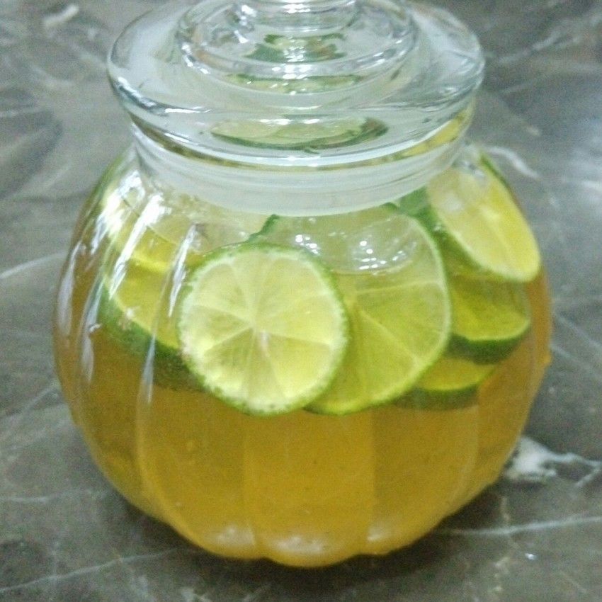 青柠蜂蜜水