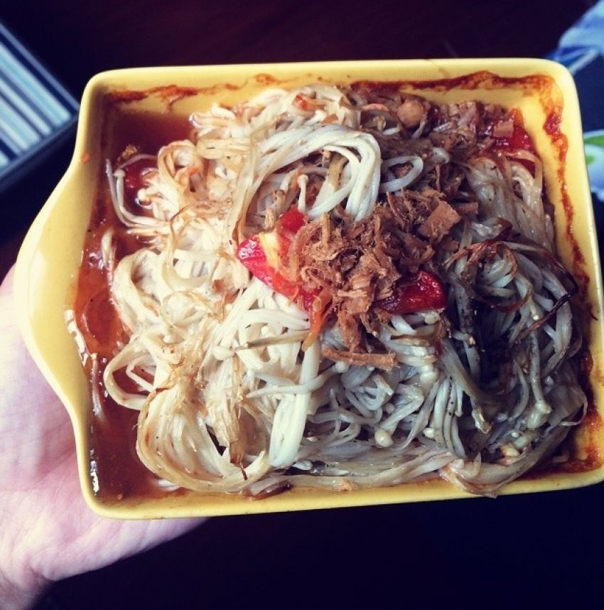 西红柿垫金针菇 烤箱版