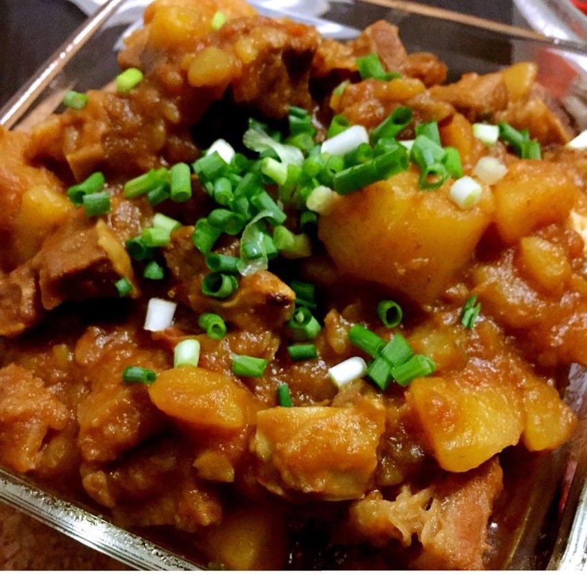 土豆番茄牛腩煲