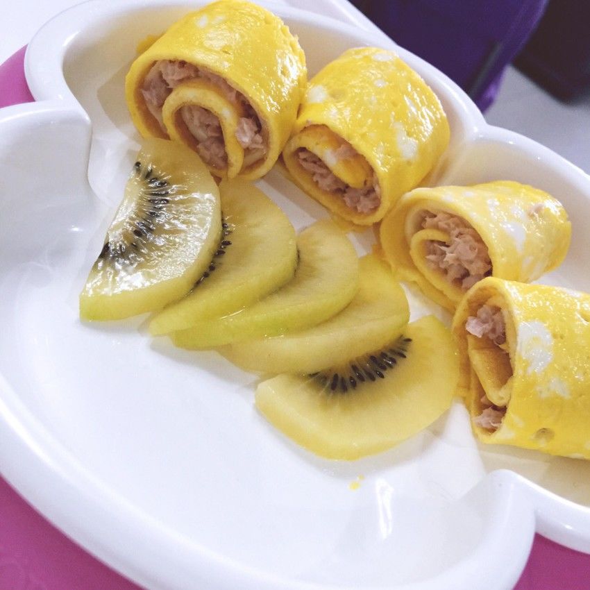 宝宝辅食之芝士吞拿鱼蛋卷