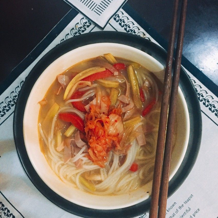家常汤粉（消耗冰箱剩余食材）