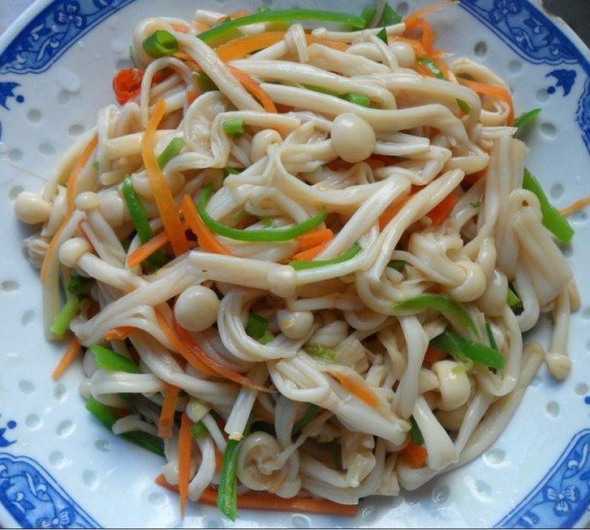 凉拌三色金针菇