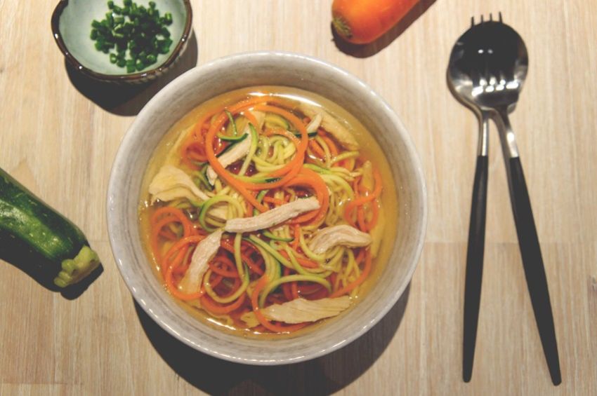 西葫芦胡萝卜鸡汤面 Chicken zoodle & coodle soup